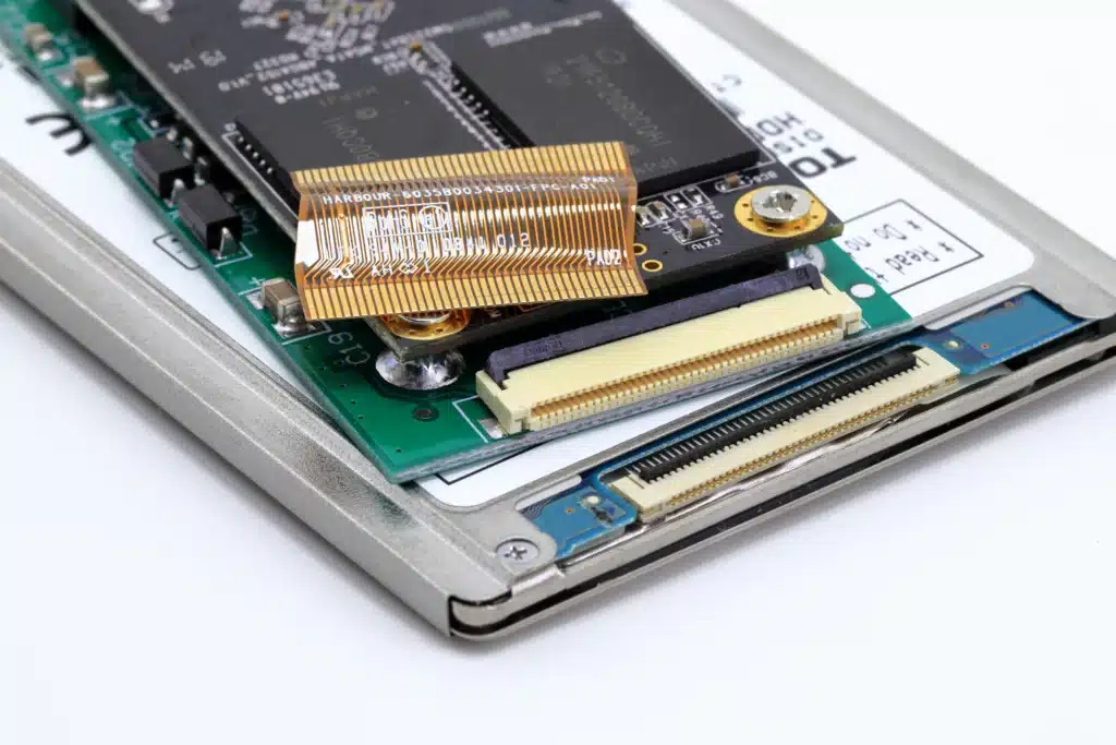 Soldering temperature sensitive components - Header for flex connector